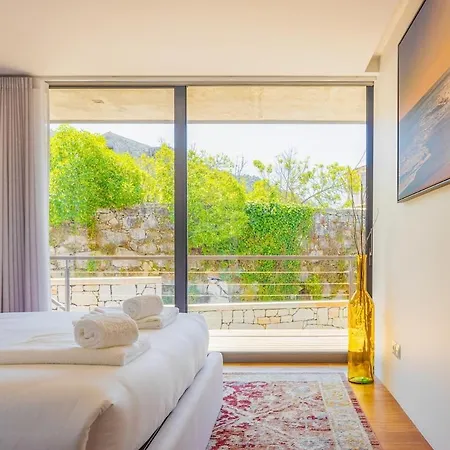 Portugal Active Eben - Heated Pool * Carreco