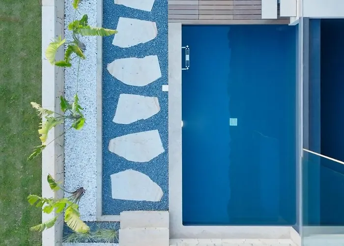 Portugal Active Eben - Heated Pool Villa Carreco